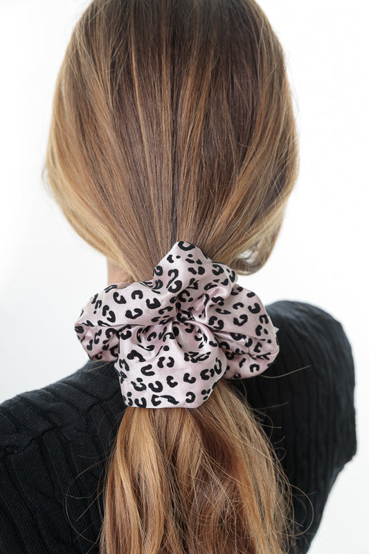 LEOPARD VELVET MOTIF SCRUNCHIE