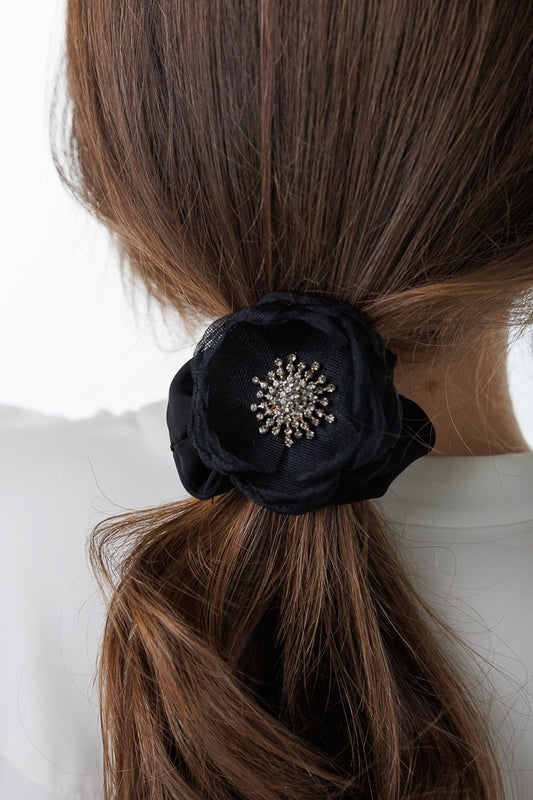CRYSTAL FLOWER SCRUNCHIE