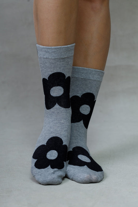 LARGE FLOWER SOCKS Limlim fashion accessories