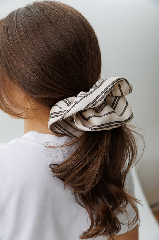 LARGE STRIPE SCRUNCHIE