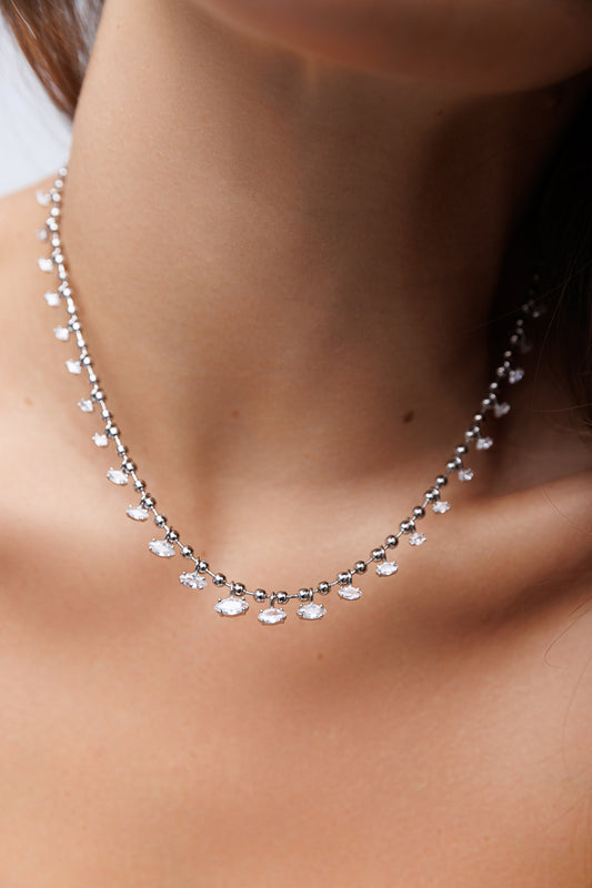 The Oval Dangling Necklace