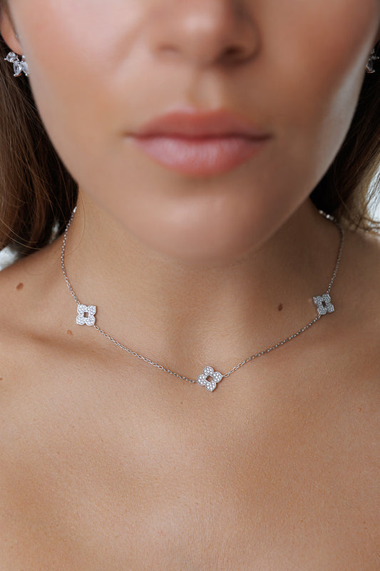 FLOWER COLAR NECKLACE