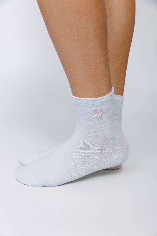 FRILLED HEART ANKLE SOCKS