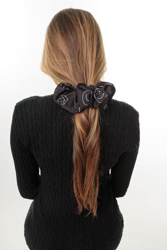 LIGHT SMILEY SCRUNCHIES