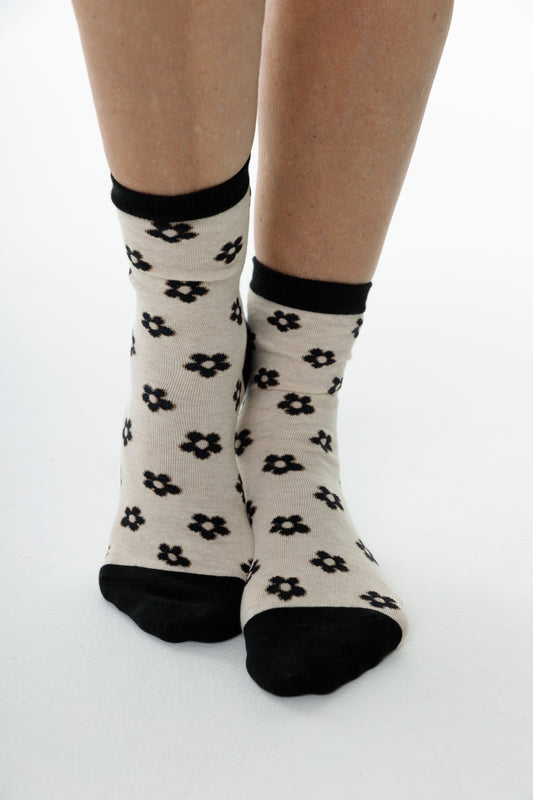 DAISY PUFF COTTON SOCKS