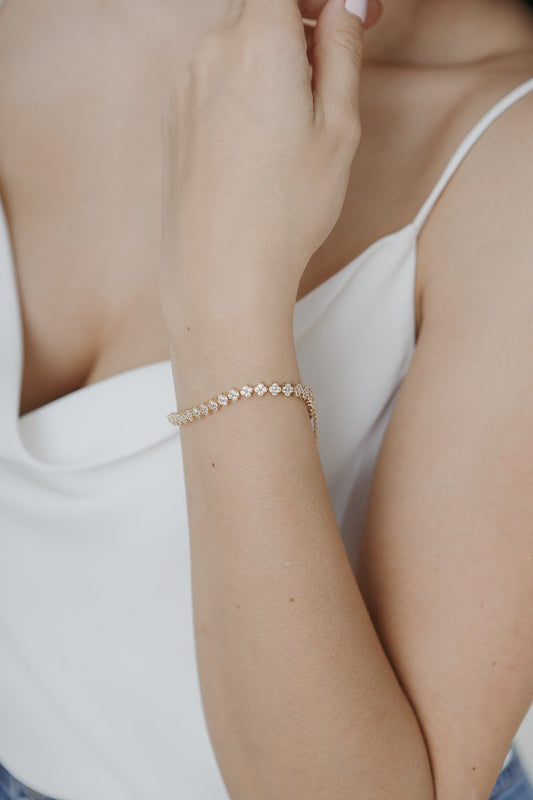 <transcy>BRACELET TENNIS FLEUR</transcy>