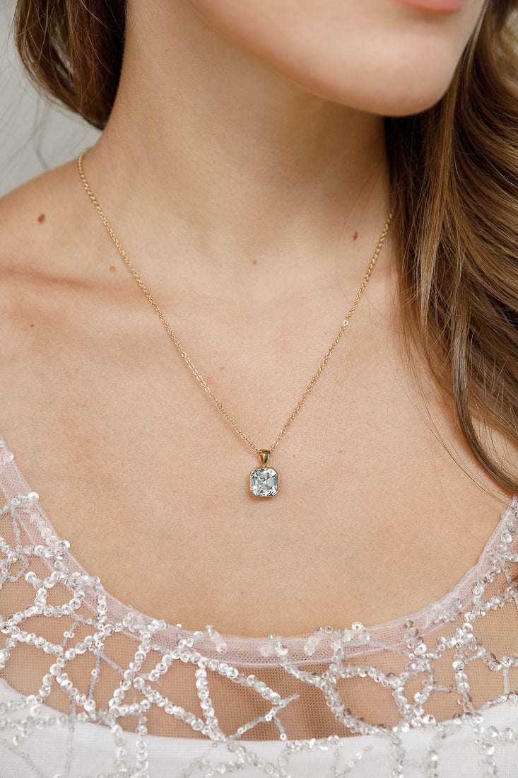 AUSTRIAN BRILLIANT PENDANT LIMLIM