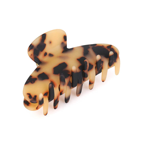 PRET A PORTER JAW Limlim fashion accessories